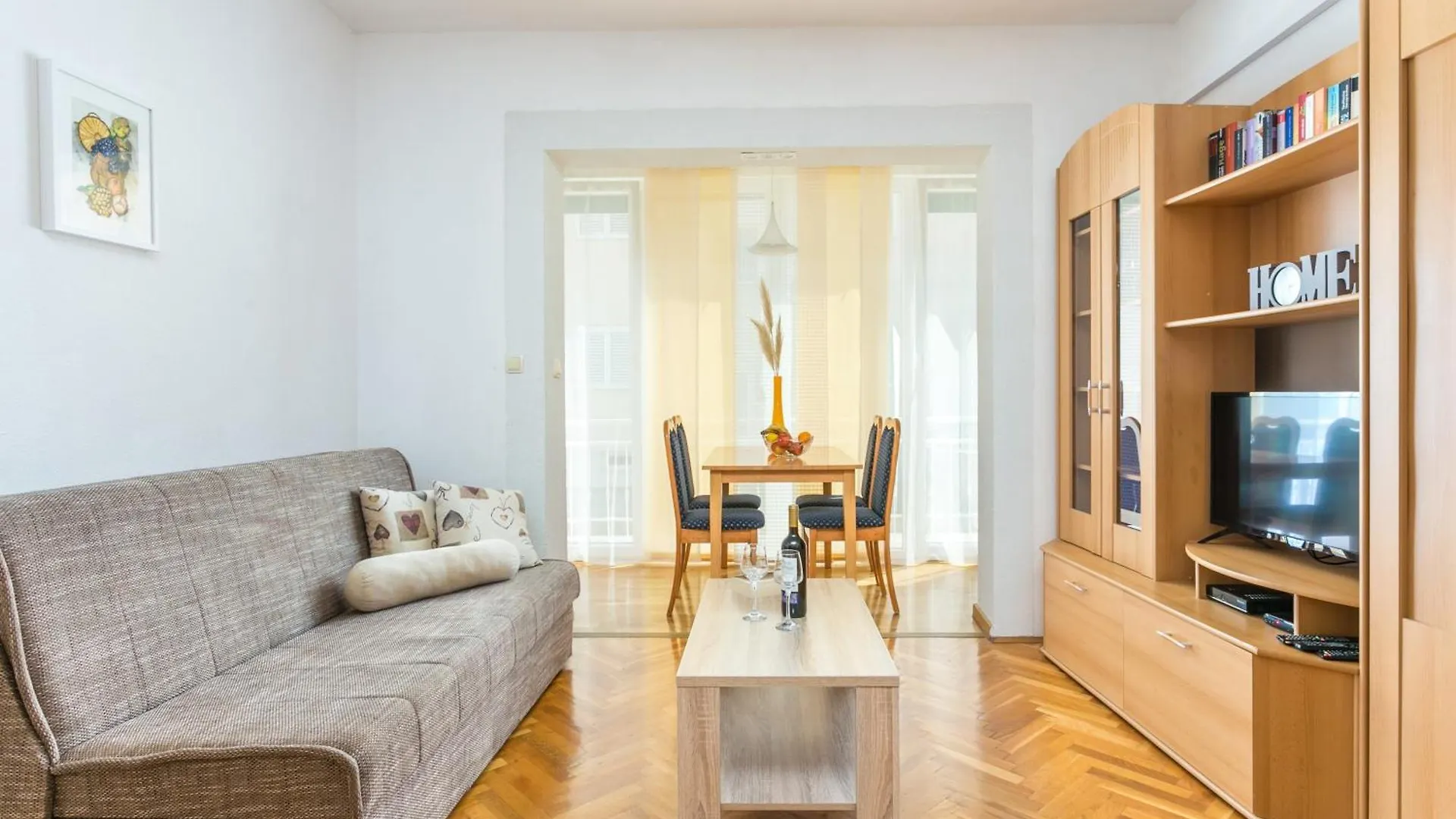 Apartments With A Parking Space Kastel Stari, Kastela - 17964 Croatia